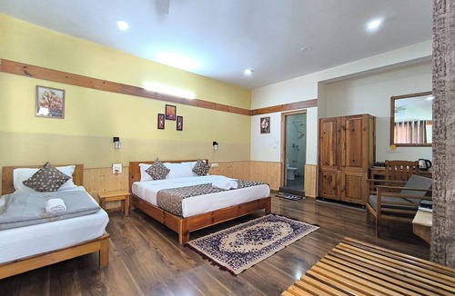 Banjar Bed & Breakfast | Tirthan Grand Riverside