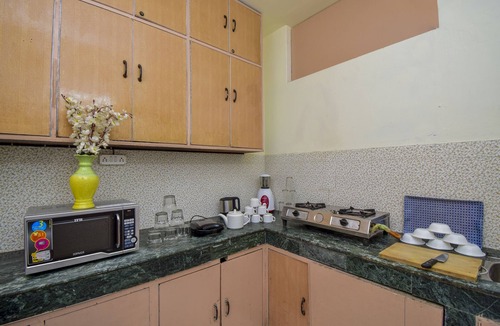 Simsa Village Cottage | Toadhall 4 BHK w/King size bed, Food, Bed, Garden, Parking