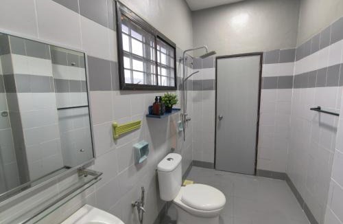 Cheras Villa | Together Hideaway Cheras 22pax 5R4B KTV, BBQ, ARCADE GAMES CHINESE, MALAY ONLY