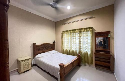 Pelabuhan Klang House | Tok Sham Homestay
