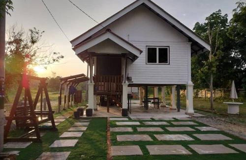 Kampung Gong Kemuntong House | Tokpa Tokma's Haven