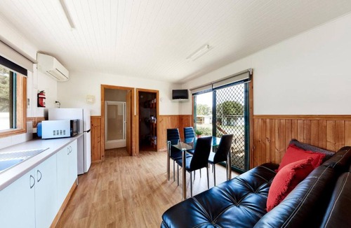 Torquay Cabin | Torquay Foreshore Caravan Park