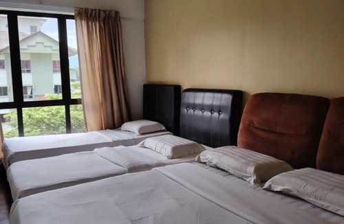 Downtown Kota Kinabalu Apartment | Town Condo - Marina Court Kota Kinabalu
