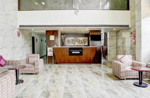 Anand Hotel | Townhouse Anand Formerly Hotel The Maison