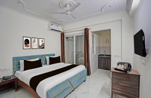 Mehrauli Hotel | Townhouse Chhatarpur Metro Station Delhi