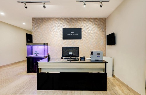 Gurugram Hotel | Townhouse Hotel Sec- 54 Golf Course Road