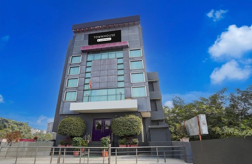 Gomti Nagar House | Townhouse Inorbit Mall Mumbai