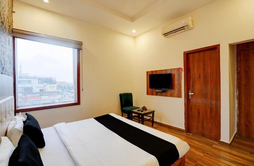 Thanesar Hotel | Townhouse Kurukshetra University Formerly Hotel Sr Grand