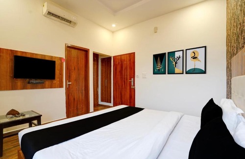 Thanesar Hotel | Townhouse Kurukshetra University Formerly Hotel Sr Grand