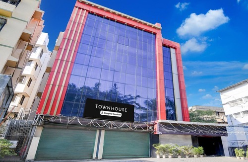 Lake Town House | Townhouse Lake Town Clock Tower