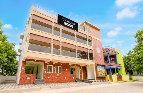 Madurai Hotel | Townhouse MK University Bus Terminal Madurai Formerly Aca Elite