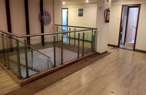 Dhanbad House | Townhouse Oak Dhanbad Railway Junction