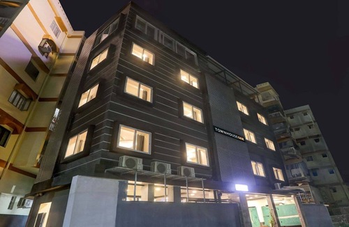 Bhubaneshwar House | Townhouse OAK Sayhallo Ecstasy