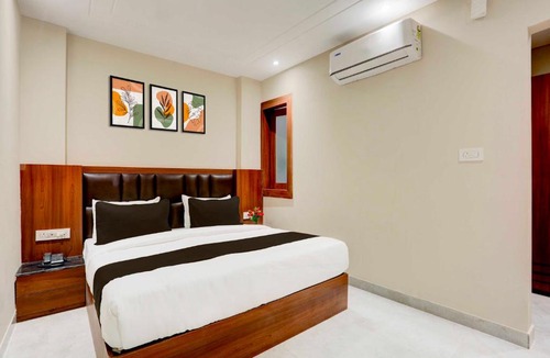 Basai Hotel | Townhouse Oak Taj Nagri Phase 2