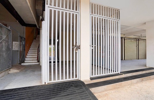 Ujjain House | Townhouse Oak Ujjain Railway Station