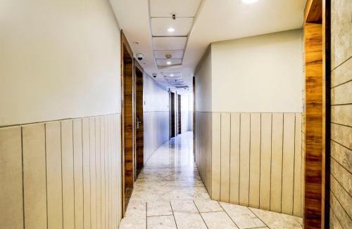 Vashi Hotel | Townhouse Oak Vashi