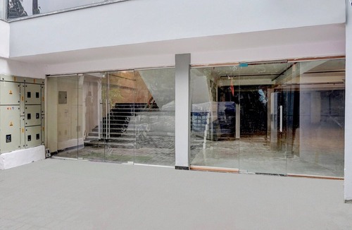 Delhi House | Townhouse Preet Vihar Metro Station