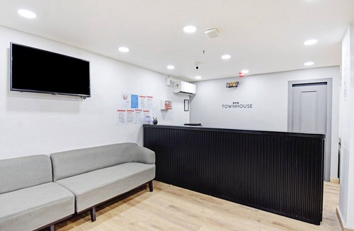 Dumdum House | Townhouse The Royal Retreat