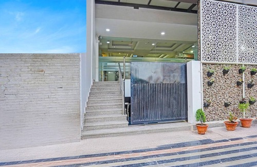 Aliganj House | Townhouse Vikas Nagar Lucknow