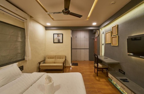 Pune Hotel | Tranquil La Casa