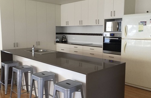Coomba Park House | Tranquil Lakeside Getaway @ Coomba Park