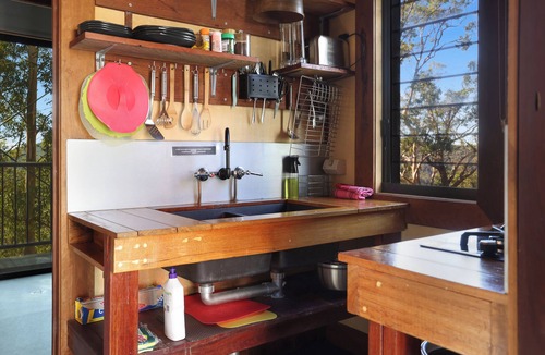 Austinville House | TREE HOUSE #2. Private, Tri-level with Gold Coast Hinterland Views