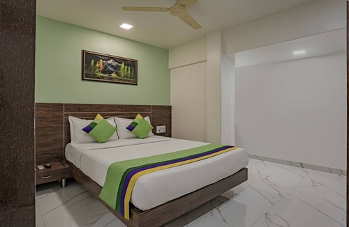 Malad West Hotel | Treebo Atithi Inn