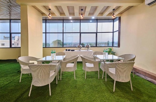 Ranchi Hotel | Treebo Babu Shivaansh Residency Near Dhoni Farm House