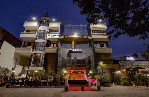 Raja Park Hotel | Treebo Bliss