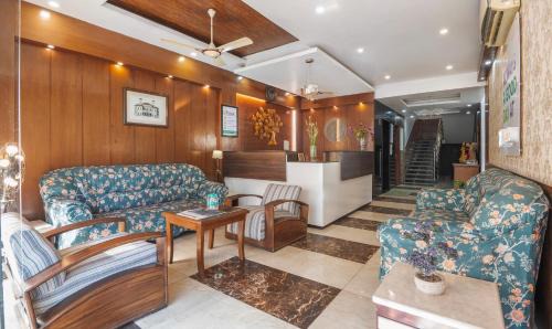 Dehradun Hotel | Treebo Premium Grand Legacy Elite with Roof Top Cafe