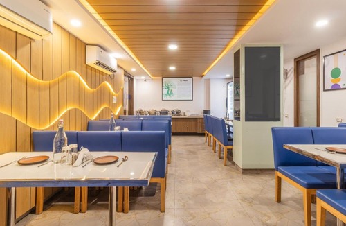 Haridwar Hotel | Treebo Premium Paarth Grand with Pure Veg Restaurant