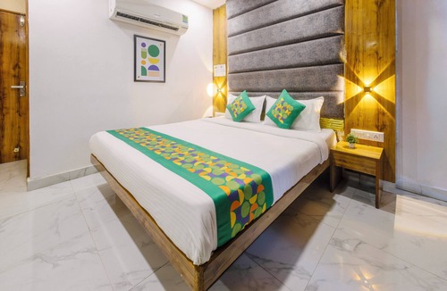 Paldi Hotel | Treebo Prince Plaza