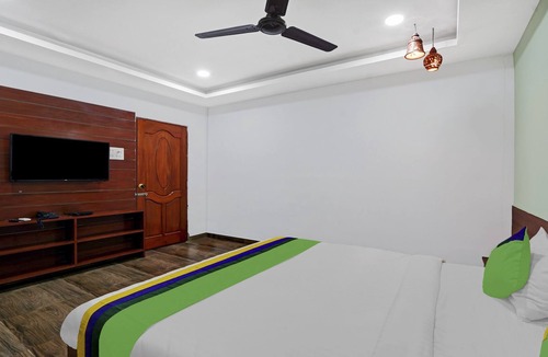 Kottakuppam Hotel | Treebo Signature Grande