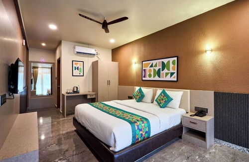 Chikkamagaluru Hotel | Treebo Sky Vista Suites with Hill View