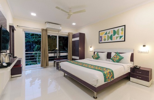 Yelagiri Hotel | Treebo SNS Grand Inn with Swimming Pool