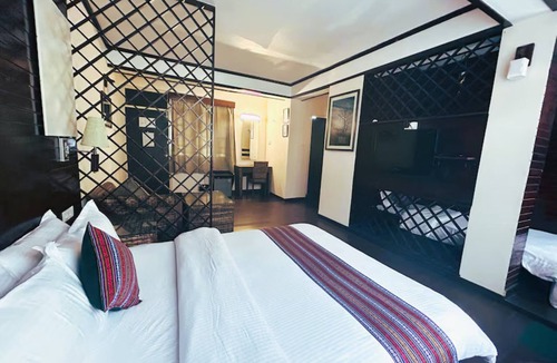 Kuthar Hotel | Treeoise Resort