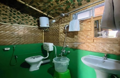 Gauhati Hotel | Tridhara Homestay
