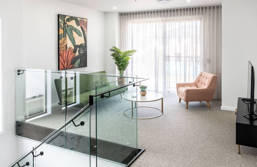 Morisset Park House | Trinity Point Drive: Residence in the heart of Trinity Point with stunning inground swimming pool
