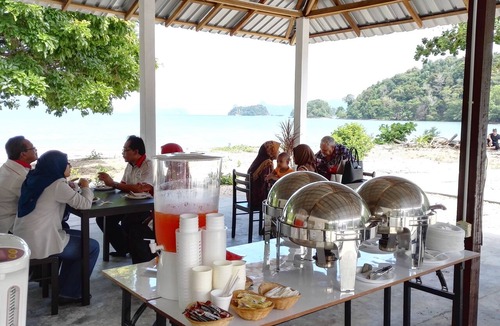 Pantai Tengah RV Rental | Tropical Eco Camping