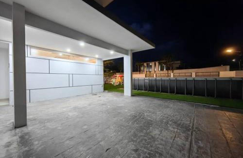 Bandar Penawar House | TropINN Villa- CornerHouse BIGPool BBQ KTV Billard