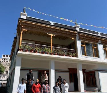 She House | Tsetanpa homestay
