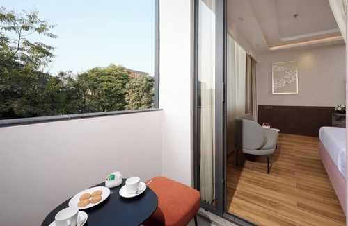 Sector 39 Hotel | Tulip Inn Gurugram Sector 39