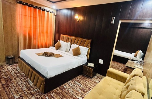 Vrindavan Hotel | Tulsi Garden - Near Prem Mandir Vrindavan