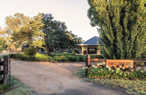 Acheron House | Two Rivers Lodge on the Goulburn River Acheron
