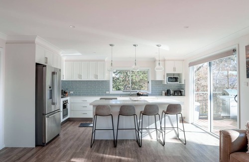 Armidale House | Ultimate Group Stay | Home Theatre & Games Area
