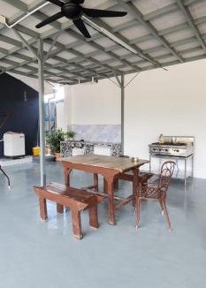 Bayan Lepas House | Ummi Studio Homestay