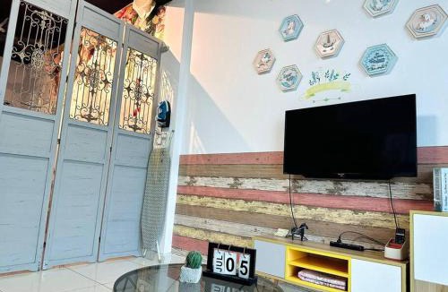 Kampung Sepuluh Apartment | Unicorn Fairy Theme 2BR Airport Suite# Straits Intl# Pantai Hospt