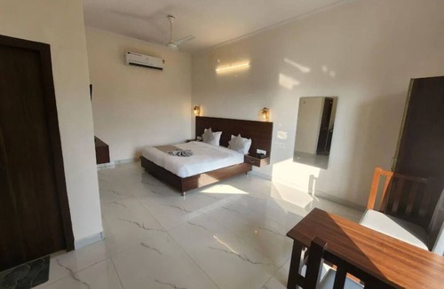 Bail Parao Apartment | Unit 1 - Corbett The Vedant