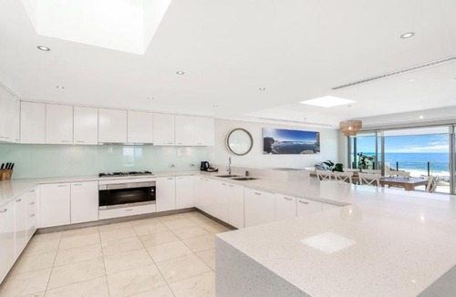 Terrigal House | Unit 26 - 3 Bedroom Premier Ocean View