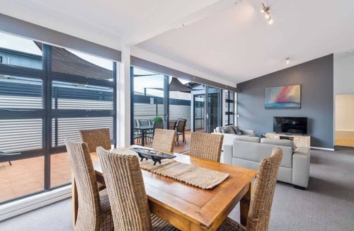 Huskisson Apartment | Unit 4 - Modern 3BR Family Friendly Apt on Huskisson Main Street by Nautilus Apartments Jervis Bay